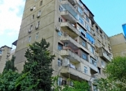 Satılır 3 otaqlı 54 m2 köhnə tikili İnşaatçılar m.