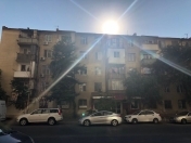 Satılır 2 otaqlı 65 m2 köhnə tikili Neftçilər m.