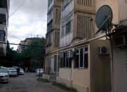 İcarəyə verilir 2 otaqlı 65 m2 köhnə tikili Bayıl