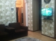 Satılır 4 otaqlı 110 m2 köhnə tikili Nizami m.