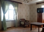 Satılır 2 otaqlı 60 m2 köhnə tikili 8 km