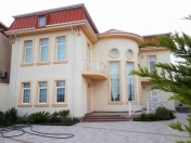 Satılır 5 otaqlı 350 m2 bağ evi Mərdəkan