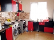 İcarəyə verilir 4 otaqlı 80 m2 yeni tikili Şəki