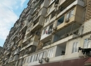 İcarəyə verilir 3 otaqlı 120 m2 köhnə tikili Ayna Sultanova heykəli