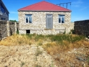 Satılır 3 otaqlı 100 m2 həyət evi Buzovna