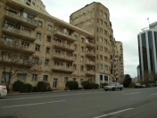 Satılır 4 otaqlı 80 m2 köhnə tikili İncəsənət və Mədəniyyət Un.