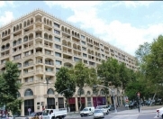 İcarəyə verilir 3 otaqlı 105 m2 köhnə tikili Sahil m.