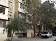 Satılır 2 otaqlı 50 m2 köhnə tikili Ukrayna dairəsi