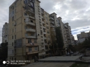 Satılır 2 otaqlı 49 m2 köhnə tikili İnşaatçılar m.