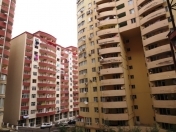 Satılır 2 otaqlı 82 m2 yeni tikili İnşaatçılar m.