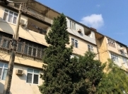 Satılır 4 otaqlı 120 m2 köhnə tikili 8 km