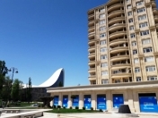 Satılır 2 otaqlı 100 m2 yeni tikili Heydər Əliyev Mərkəzi
