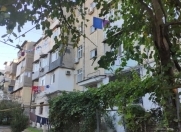 Satılır 3 otaqlı 70 m2 köhnə tikili Qara Qarayev m.