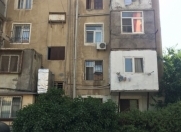 Satılır 1 otaqlı 30 m2 köhnə tikili İnşaatçılar m.