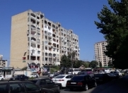 Satılır 4 otaqlı 125 m2 köhnə tikili İnşaatçılar m.