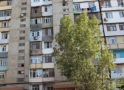 Satılır 2 otaqlı 60 m2 köhnə tikili Sərhədçi İdman kompleksi