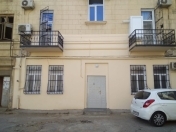 İcarəyə verilir 3 otaqlı 90 m2 köhnə tikili Bayıl