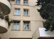 Satılır 3 otaqlı 70 m2 köhnə tikili Dostluq kinoteatrı