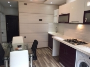 Satılır 2 otaqlı 60 m2 köhnə tikili 8 km