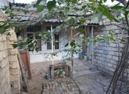 Satılır 2 otaqlı 150 m2 həyət evi Bakıxanov