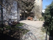 Satılır 4 otaqlı 90 m2 həyət evi Badamdar