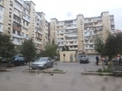 Satılır 4 otaqlı 100 m2 köhnə tikili İnşaatçılar m.