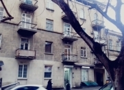 Satılır 1 otaqlı 33 m2 köhnə tikili Elmlər Akademiyası m.