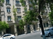 İcarəyə verilir 3 otaqlı 90 m2 köhnə tikili Sahil m.