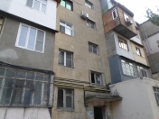 Satılır 5 otaqlı 110 m2 köhnə tikili Bakıxanov