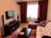 Satılır 4 otaqlı 100 m2 köhnə tikili Xalqlar Dostluğu m.