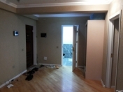 İcarəyə verilir 3 otaqlı 105 m2 yeni tikili İnşaatçılar m.