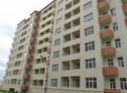 Satılır 4 otaqlı 100 m2 köhnə tikili Bakıxanov