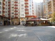 Satılır 2 otaqlı 60 m2 yeni tikili İnşaatçılar m.