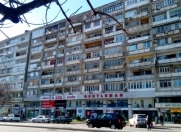 Satılır 5 otaqlı 130 m2 köhnə tikili İnşaatçılar m.