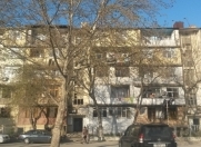 Satılır 4 otaqlı 100 m2 köhnə tikili Bakıxanov