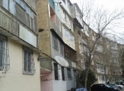 Satılır 3 otaqlı 90 m2 köhnə tikili Badamdar