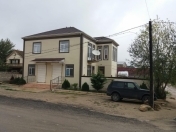 Satılır 5 otaqlı 200 m2 həyət evi Ramana