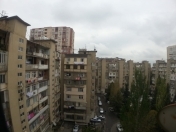 Satılır 3 otaqlı 80 m2 köhnə tikili 9 mkr