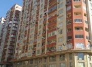 Satılır 3 otaqlı 130 m2 yeni tikili Elit ticarət mərkəzi