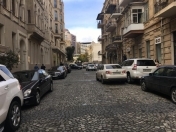 İcarəyə verilir 3 otaqlı 80 m2 köhnə tikili Sahil m.