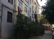 Satılır 3 otaqlı 60 m2 köhnə tikili 5 mkr