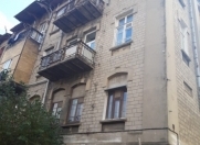 Satılır 4 otaqlı 105 m2 köhnə tikili Bülbülə