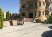 Satılır 12 otaqlı 650 m2 bağ evi Mərdəkan