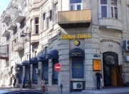 Satılır 3 otaqlı 97 m2 köhnə tikili Daxili İşlər Nazirliyi