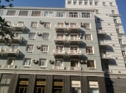 Satılır 3 otaqlı 112 m2 köhnə tikili Sahil m.