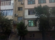 Satılır 5 otaqlı 140 m2 köhnə tikili Sevinc k/t