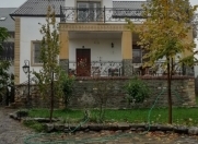 Satılır 7 otaqlı 300 m2 villa Oğuz