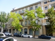 İcarəyə verilir 5 otaqlı 270 m2 ofis 28 May m.