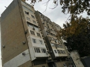 Satılır 2 otaqlı 50 m2 köhnə tikili Neftçilər m.