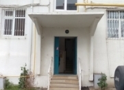 Satılır 3 otaqlı 55 m2 köhnə tikili Moskva univermağı